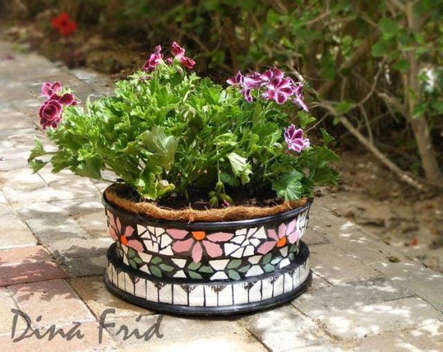 31 Best Tire Planter Ideas