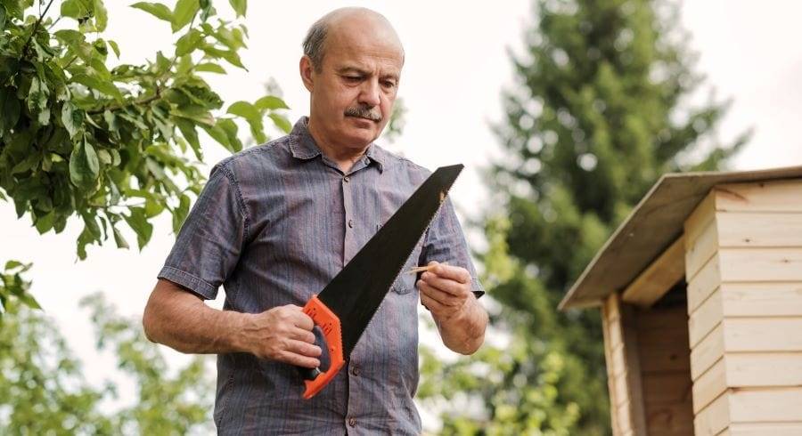 Definitive Guide to the Top Hand Saws in 2020