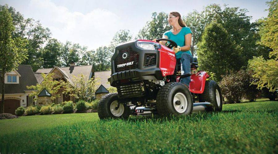 Buying Guide: The Best Riding Lawn Mowers in 2021