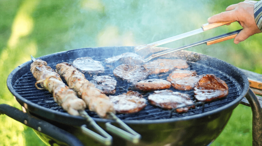 how to light a charcoal grill safely and quickly How to Light a Charcoal Grill Safely and Quickly (Step-by-Step Guide)