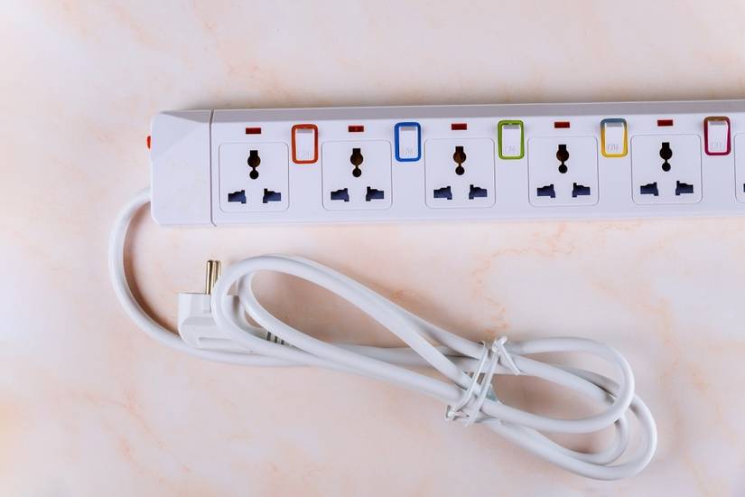 How Many Christmas Lights Can I String Together?
