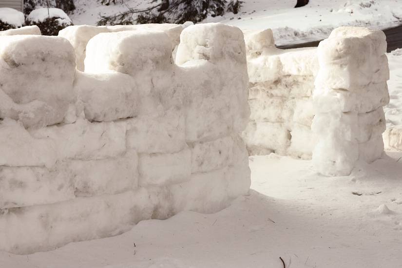 65 Snow Sculpture Ideas You Can Do In Your Yard
