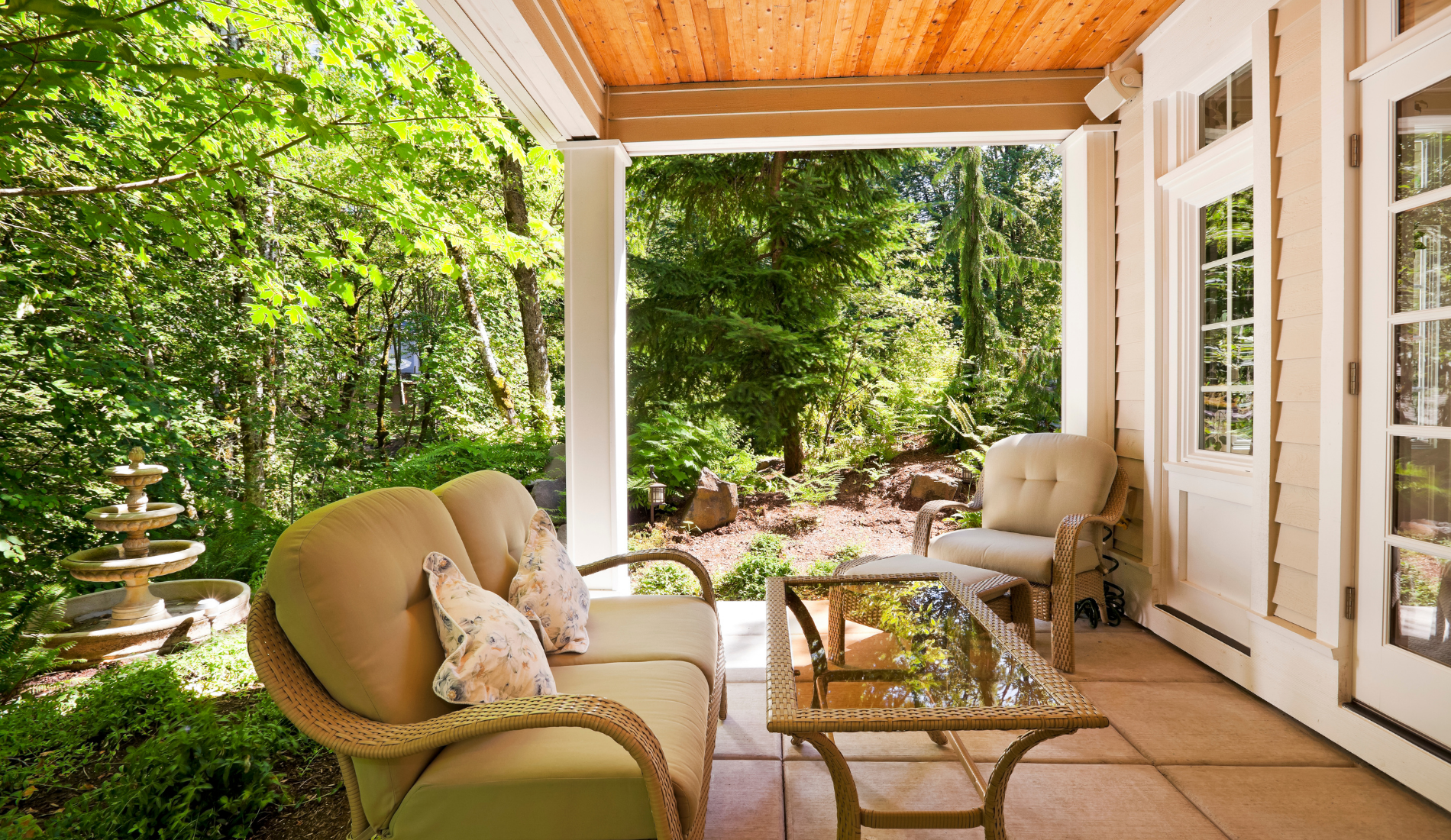 16 Stylish Covered Patio Ideas, image size:1900x1100