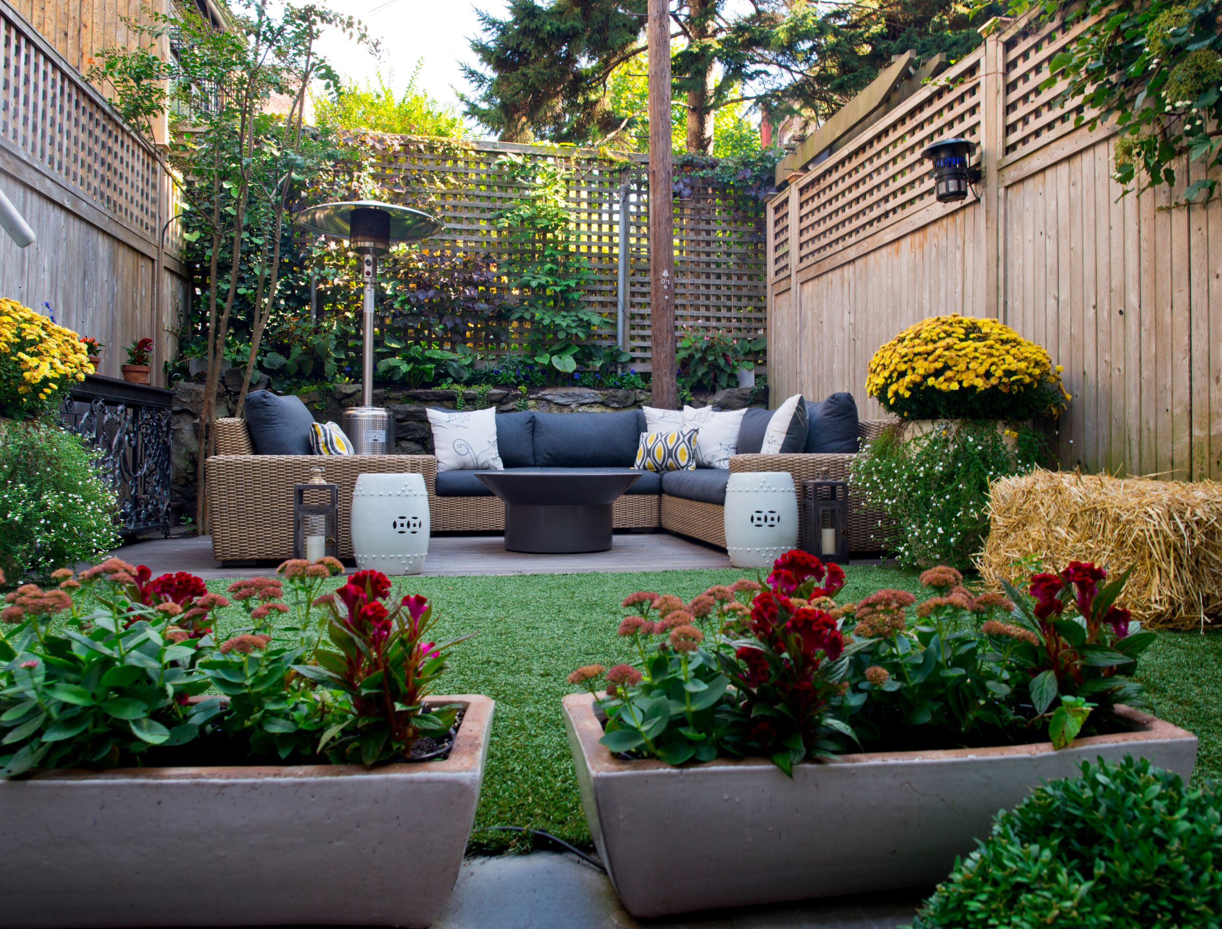 12 Ideas For Extending Your Outdoor Living Space, image size:2500x1900