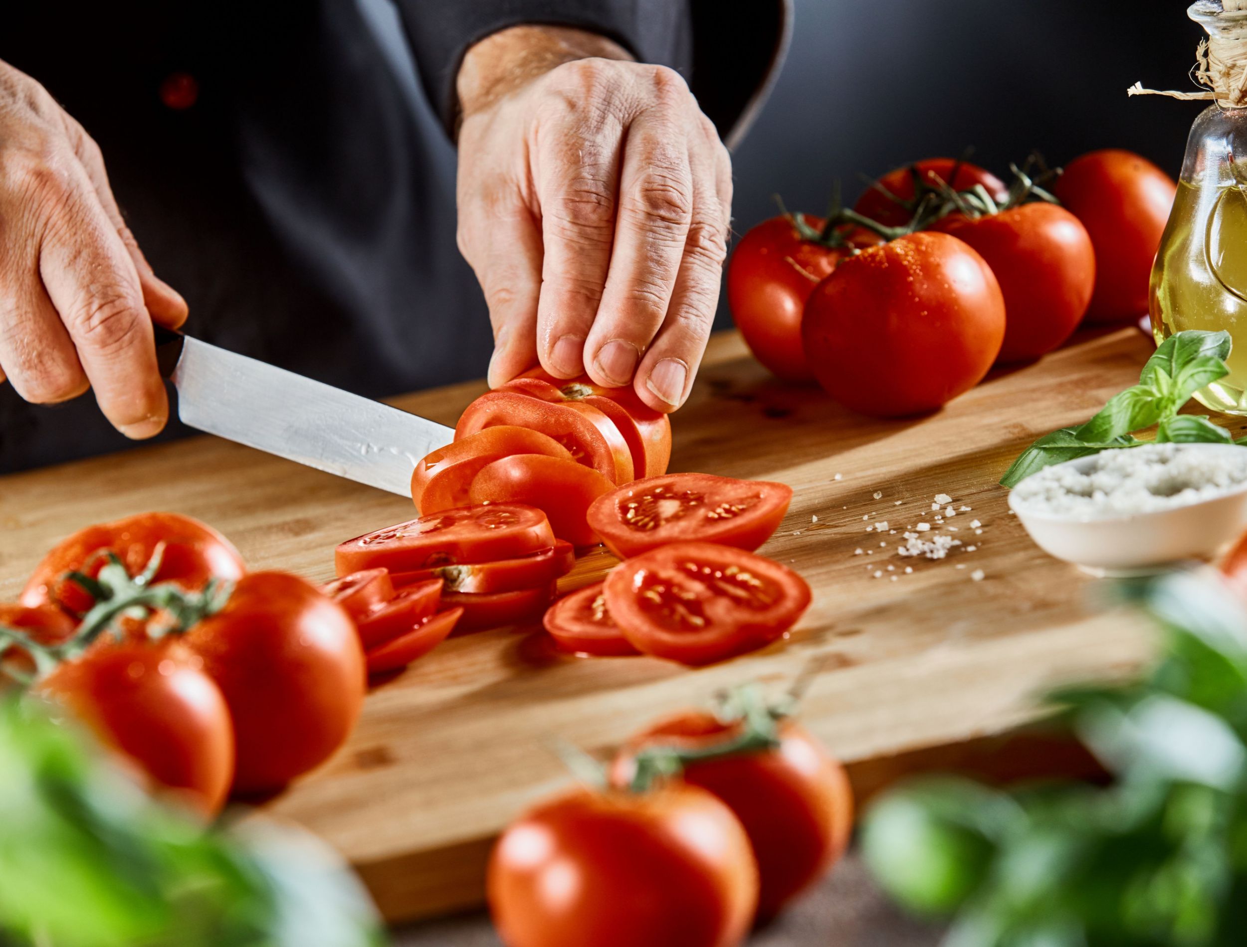 How to Store Fresh Tomatoes From Your Garden