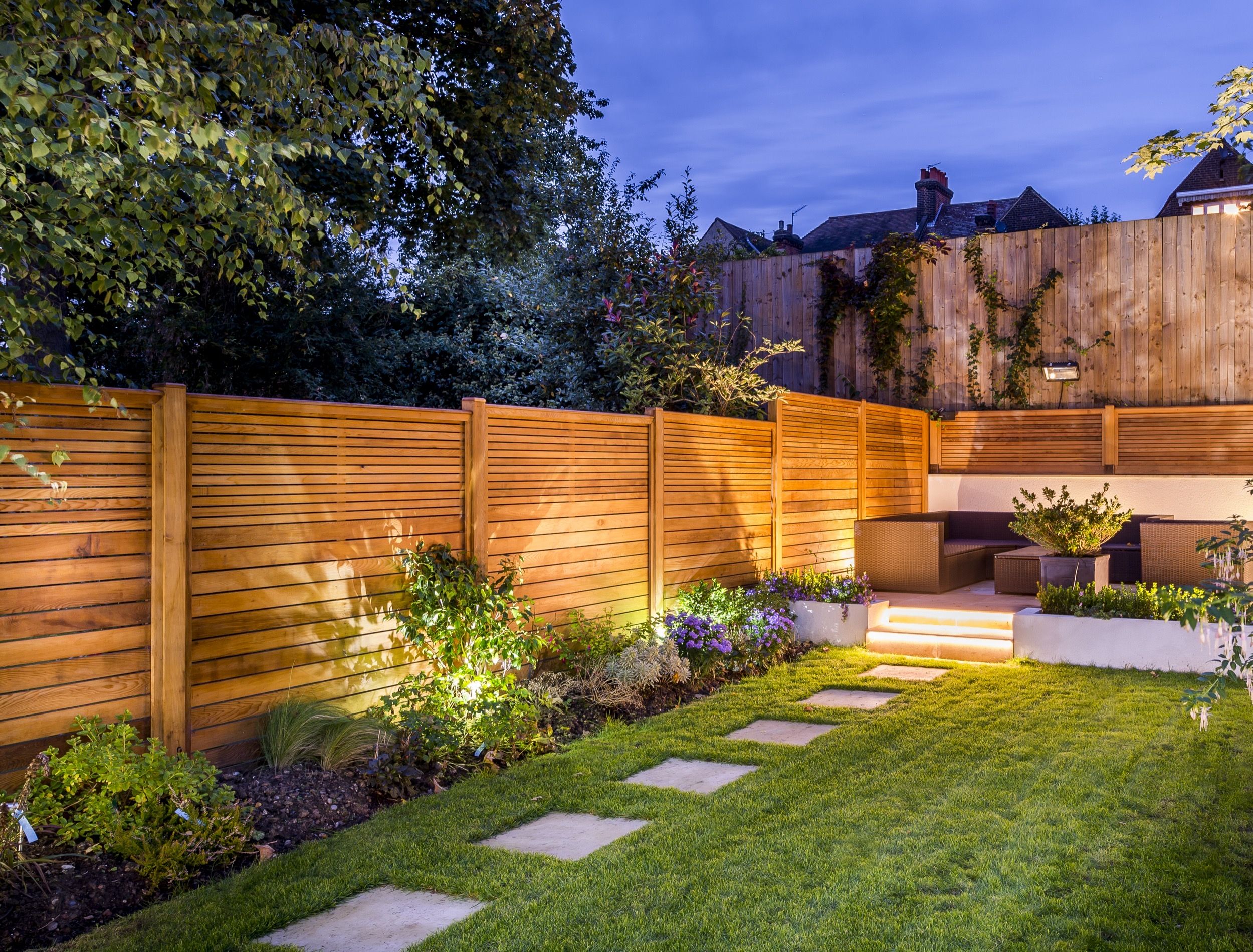 8 Stunning Backyard Fence Ideas, image size:2500x1900