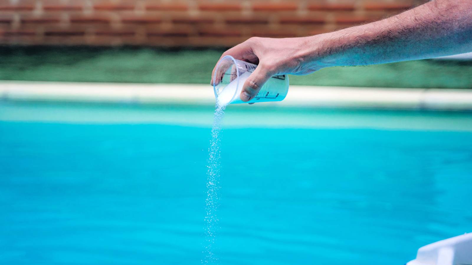 Perfect Your Pool Water With Baking Soda