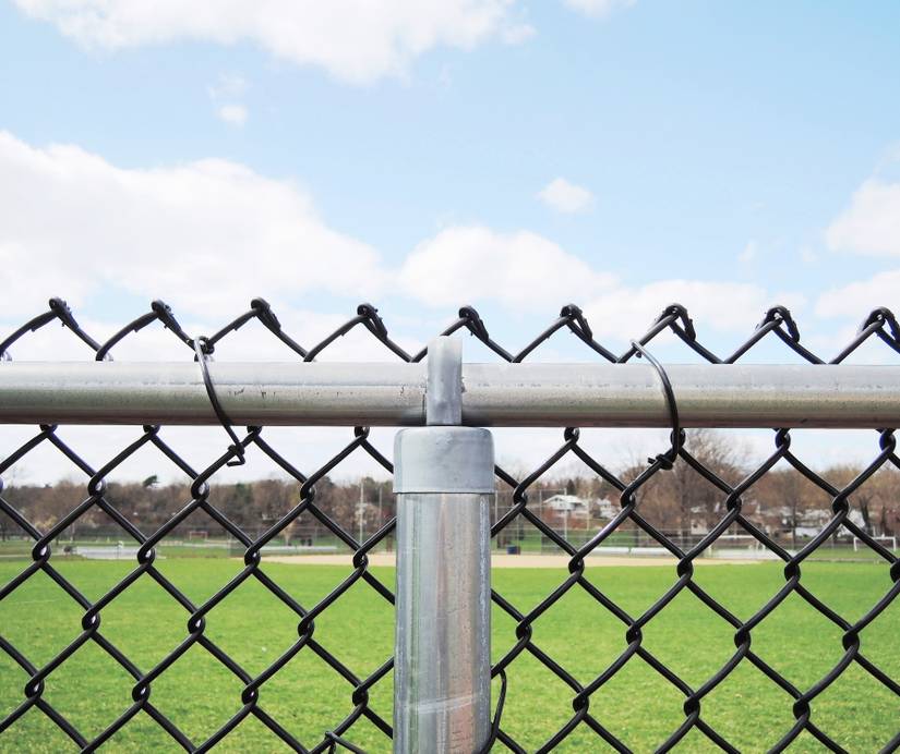 How to Install a Chain Link Fence in Your Yard