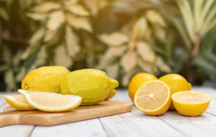 Meyer Lemon vs a Regular Lemon: What's The Difference?
