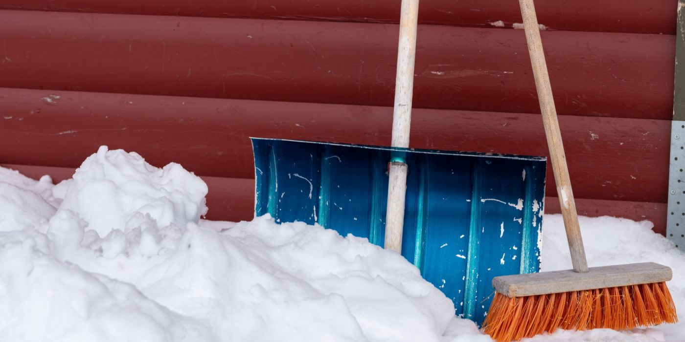 How to Use Baking Soda to Melt Snow
