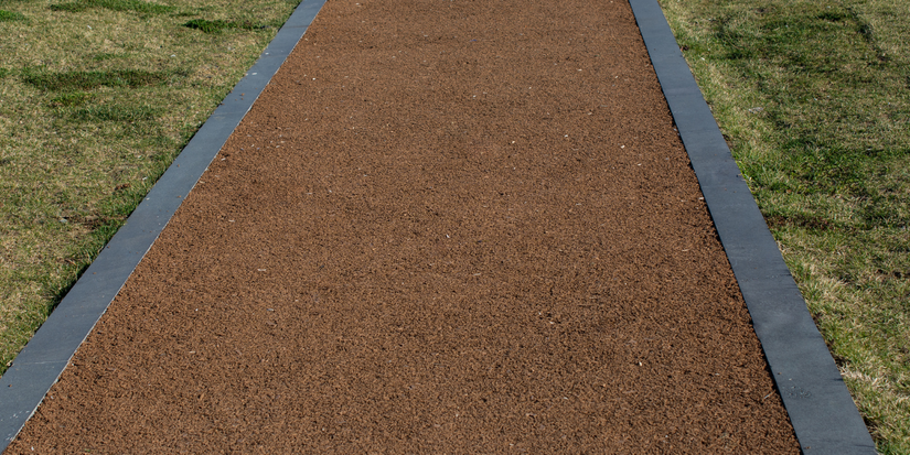 Add Safe and Stylish Winter Garden Paths to the Yard