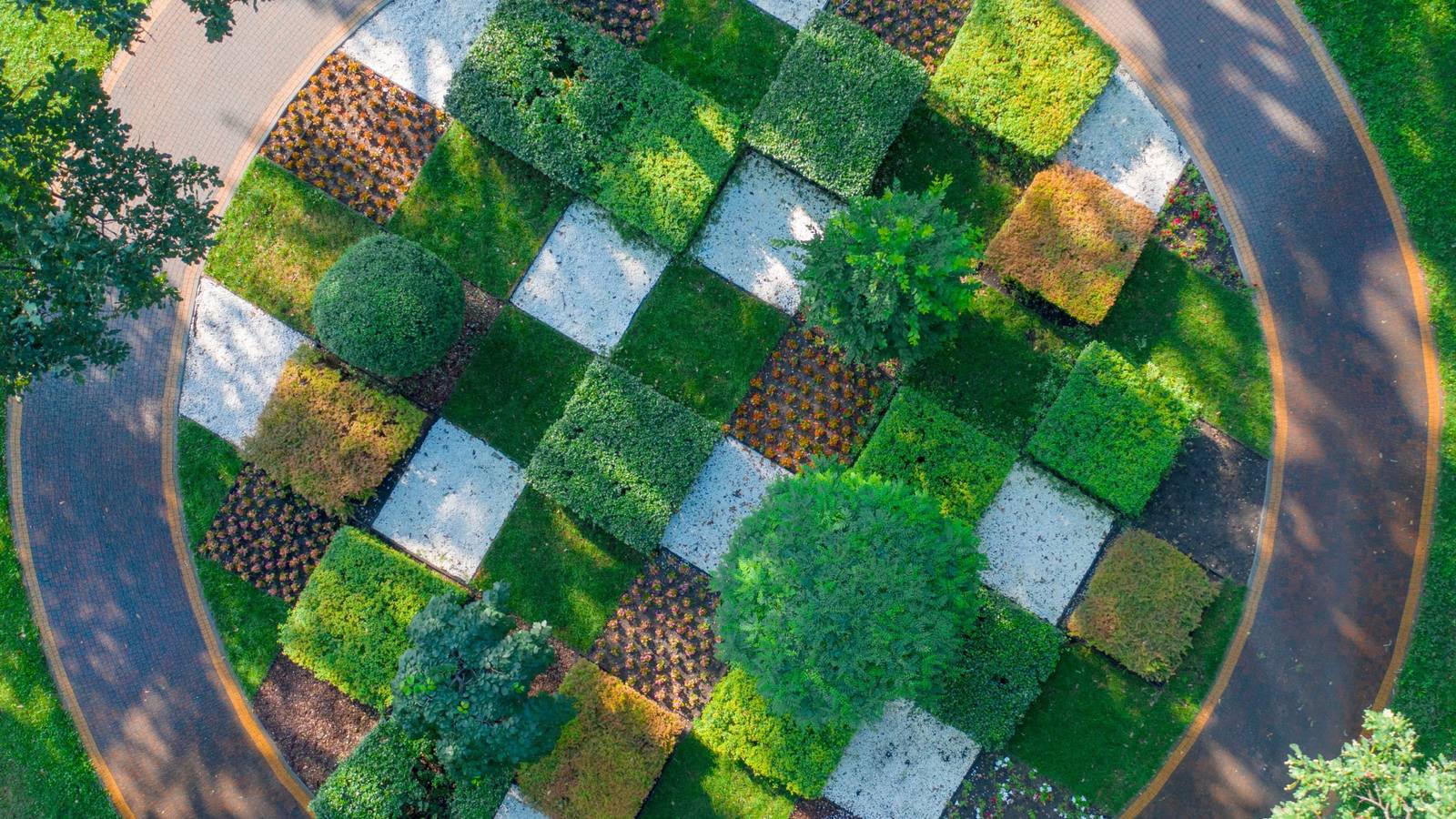 Incorporate Geometric Design Into Your Garden Style