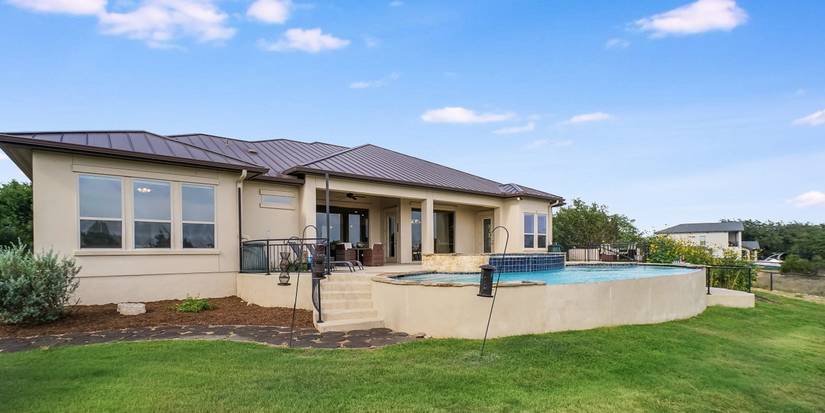 Step down pool design