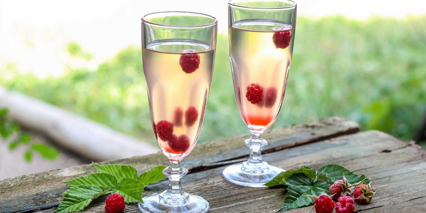 Golden Raspberry Wine Dandelion Wine: Use Dandelions to Form the Base of a Unique Wine