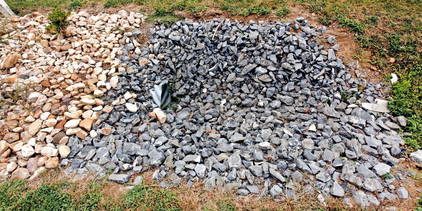 6 Tips To Transform a Drainage Ditch Into Colorful Landscaping ideas