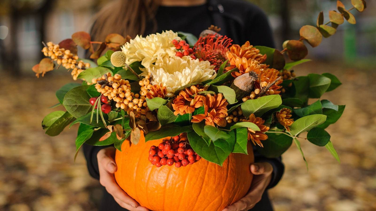 Fall Flower Arrangements: Use 7 Solid Tips To Create Beautiful Bouquets