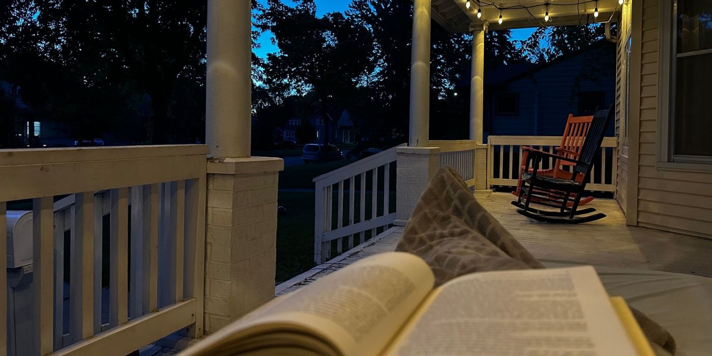 6 Ways to Build a Cozy Reading Nook in Your Garden