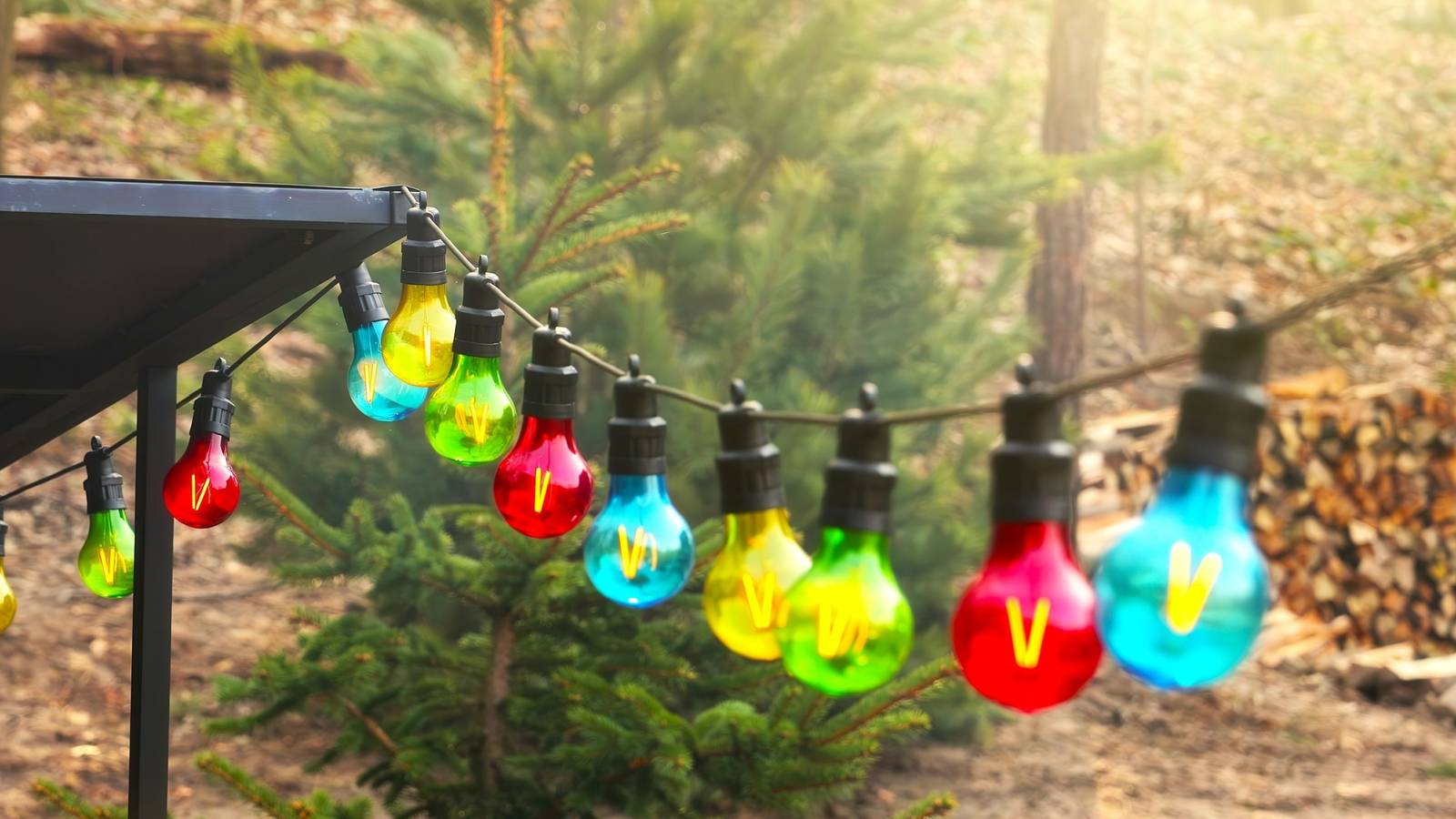 Transform Your Landscape with Vibrant Colored Lighting Techniques