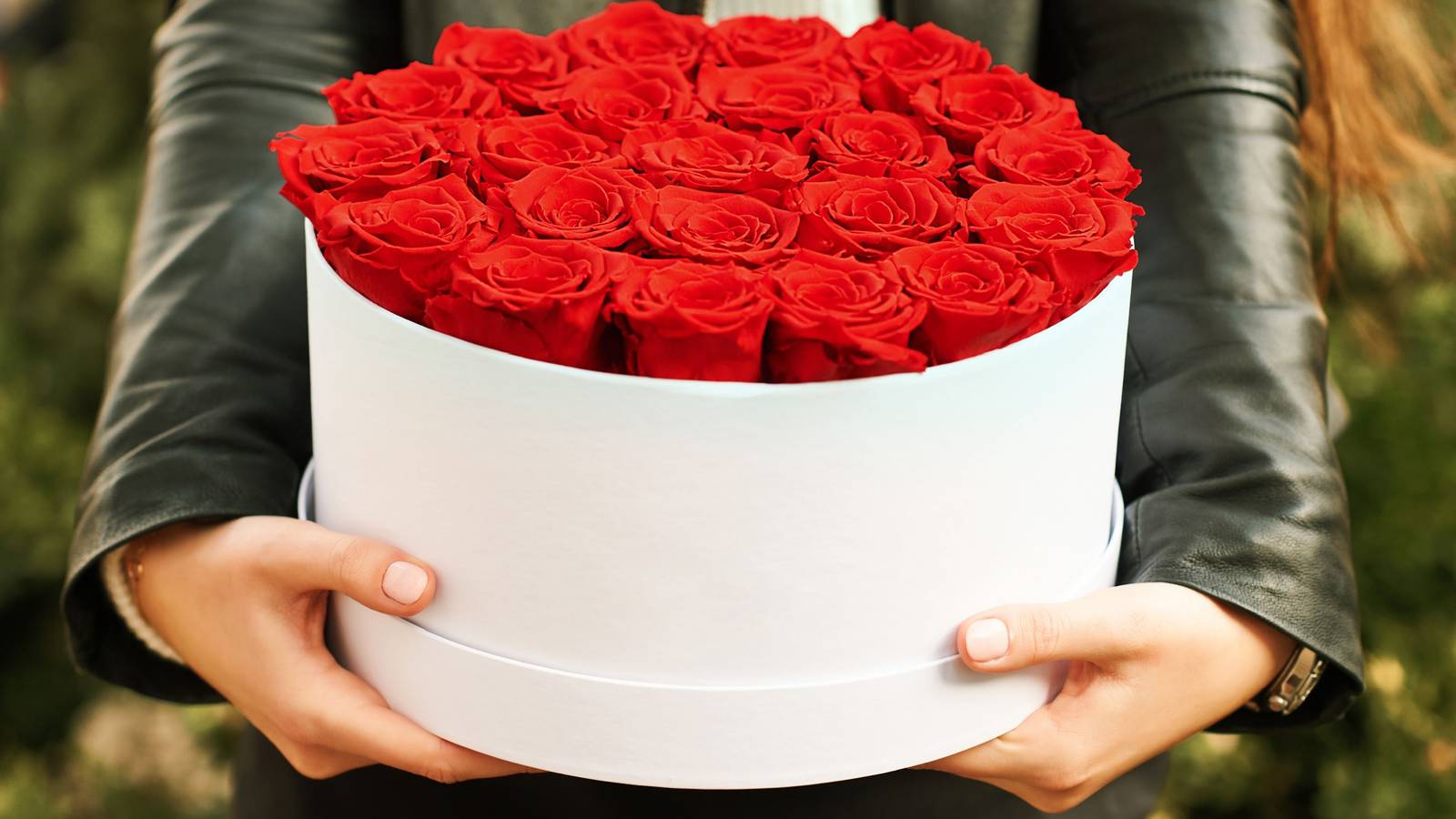Preserved Roses: The Secret to Long-Lasting Beauty & Romantic Gifts