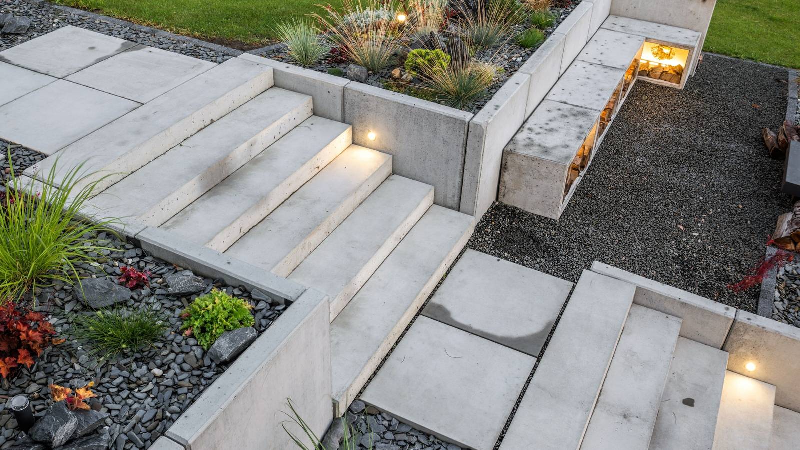 Brutalist Gardening: Create a Bold, Modern Outdoor Space, image size:1600x900