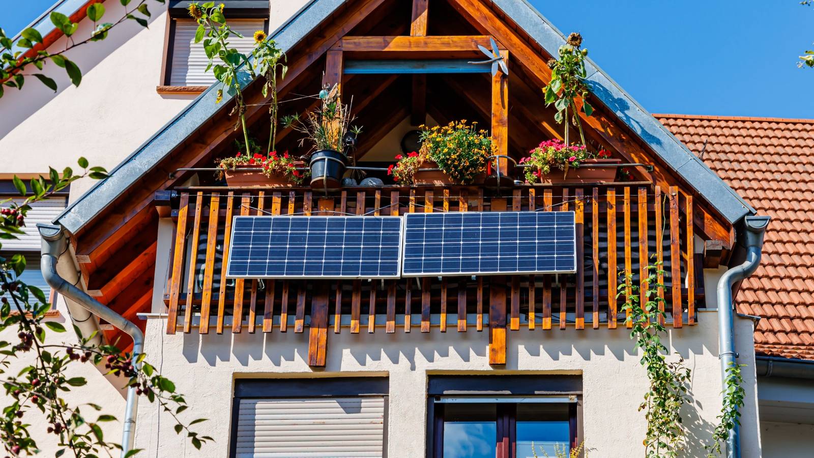 Balcony Solar Panels: Affordable Renewable Energy for Any Home