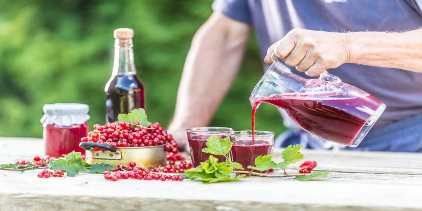 An image of currant wine