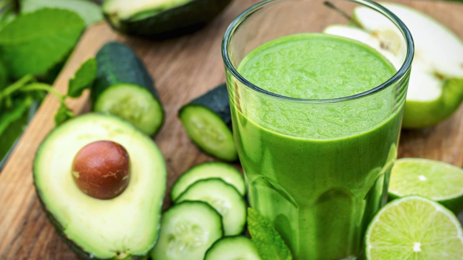 5 Vegetable Smoothie Recipes That Bring Color and Health to Your Glass