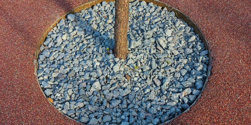 Transform Your Yard with Pea Gravel: Elegant Landscape Ideas