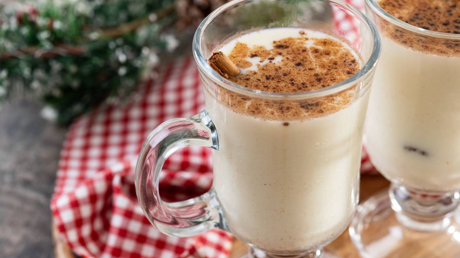 Festive Favorites: 5 Spices That Add Warmth and Flavor to Holiday Egg Nog