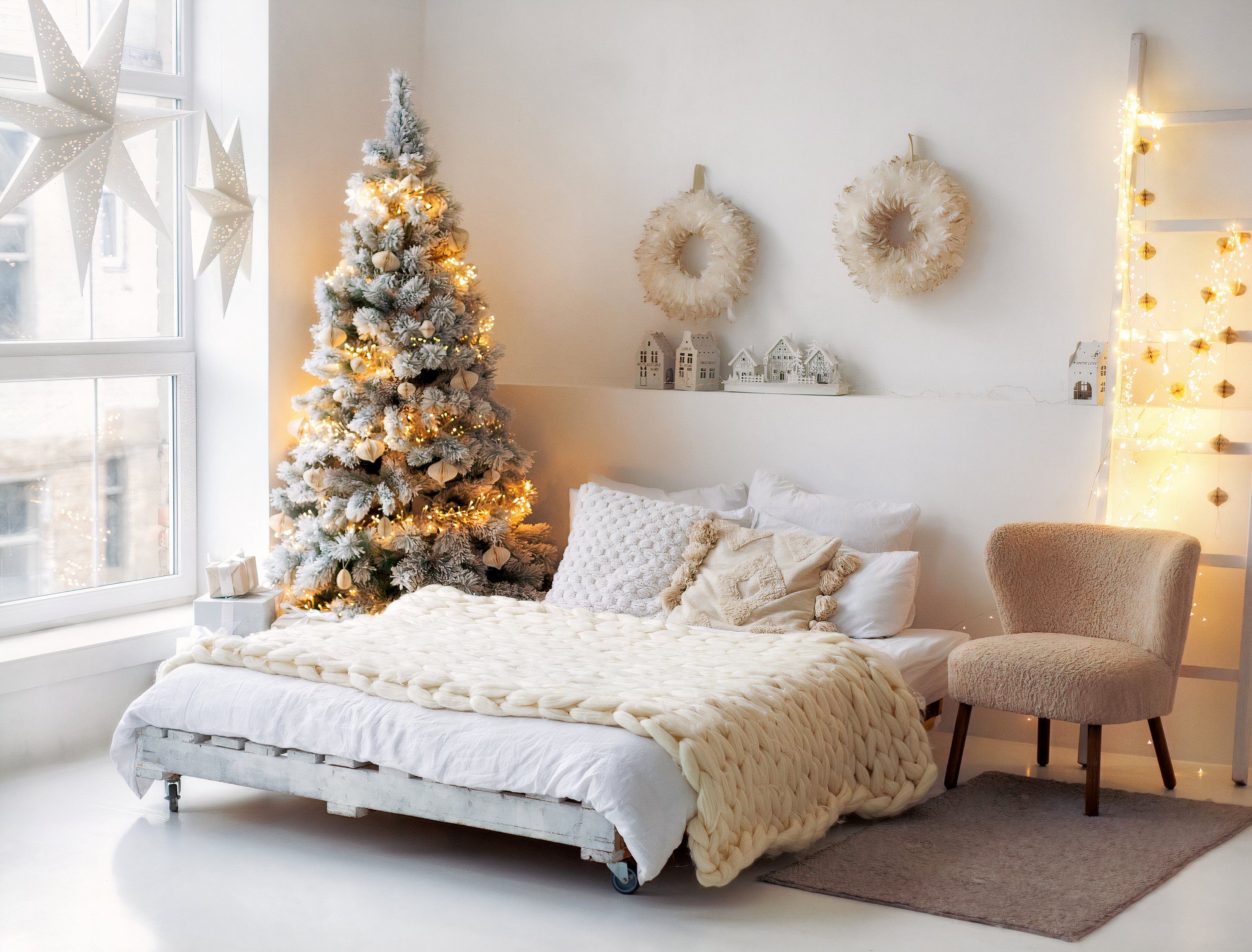 Minimalist Christmas decor