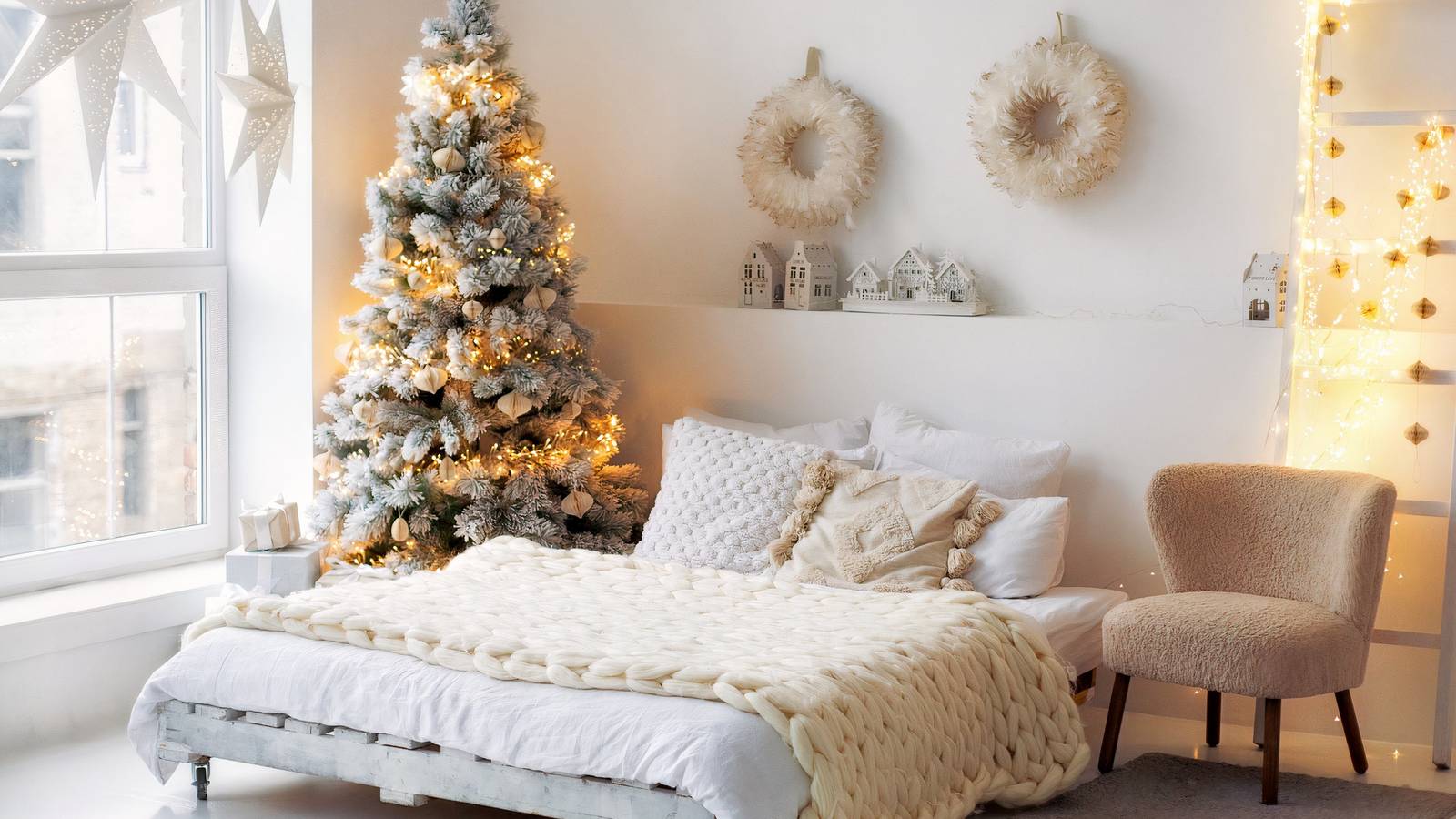 Minimalist Christmas Decor: 6 Elegant and Creative Ideas